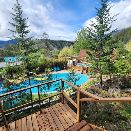 Motel Tyrol Radium Hot Springs Ngoại thất bức ảnh