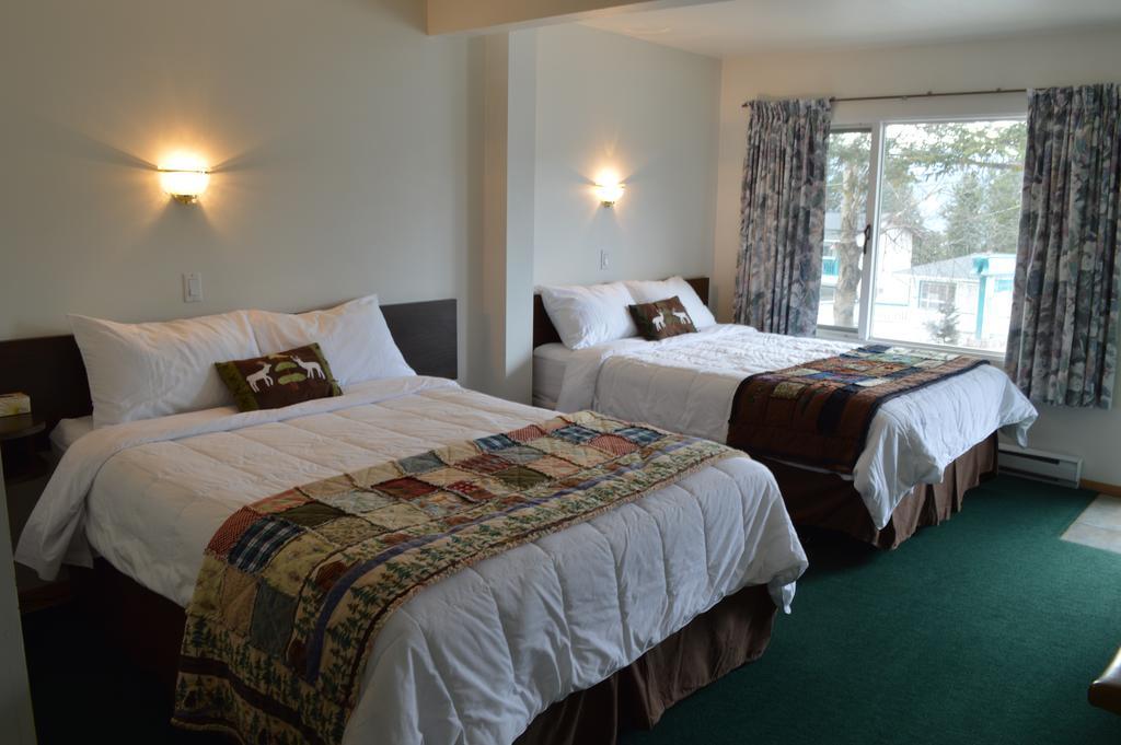 Motel Tyrol Radium Hot Springs Ngoại thất bức ảnh